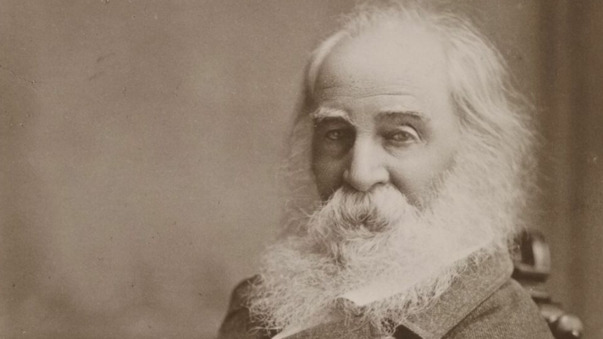 Photo of poet Walt Whitman in older age